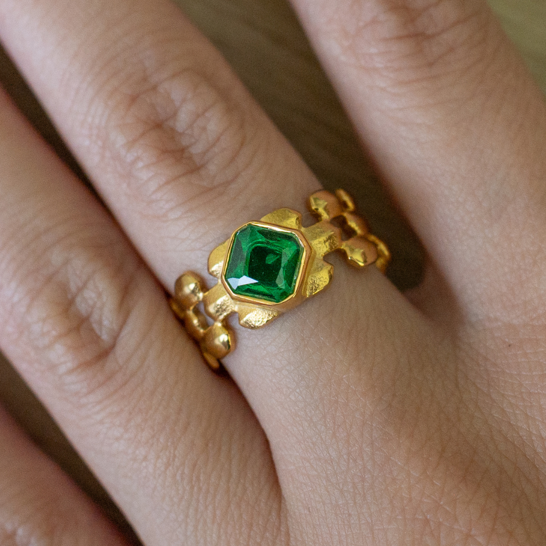 Re: claim ⟡ Emerald Bold Ring