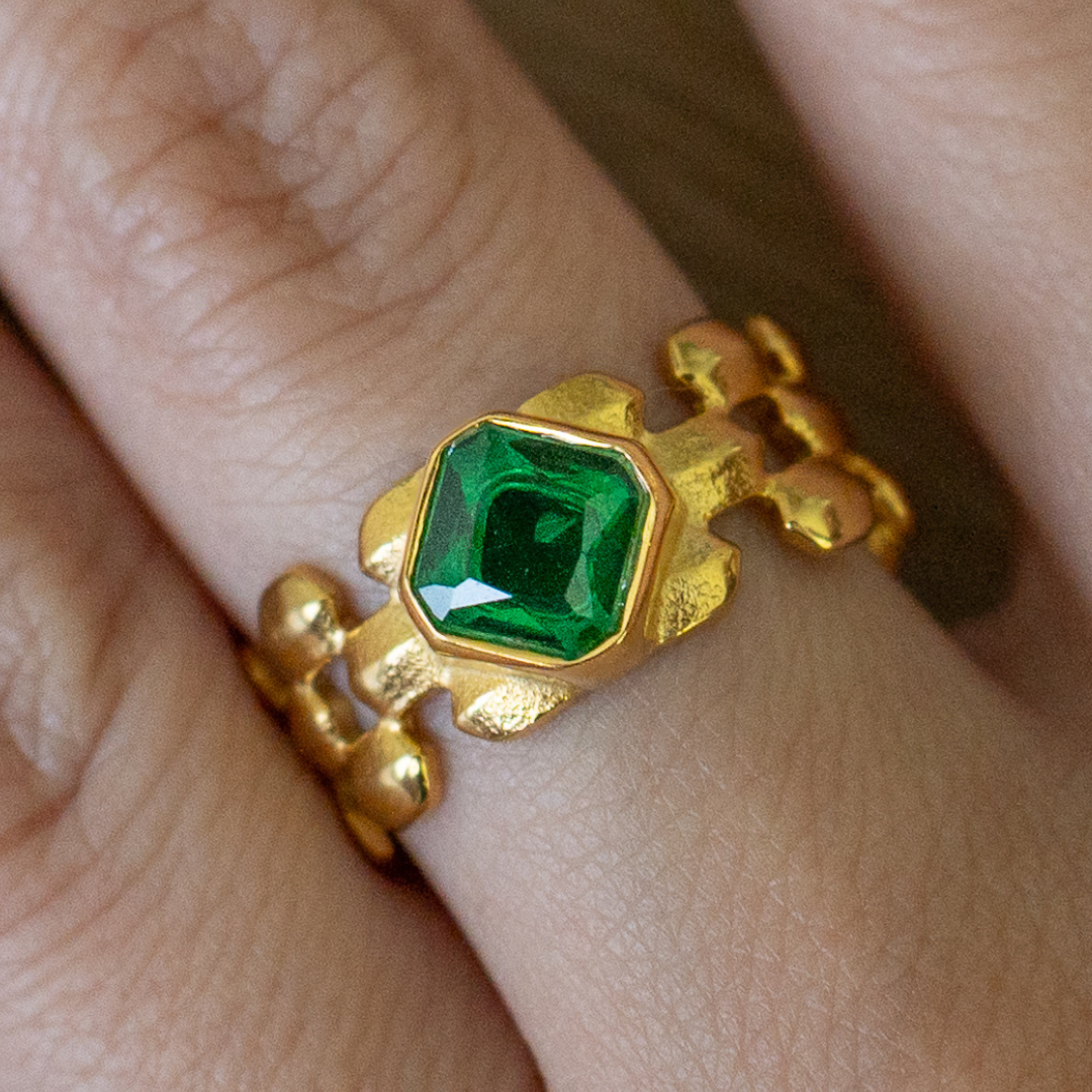 Re: claim ⟡ Emerald Bold Ring