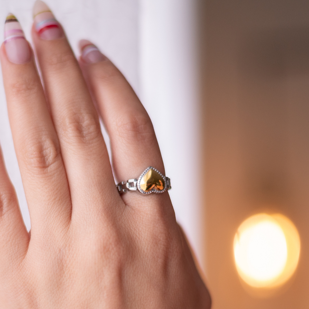 Me Elijo ⟡ Two-Tone Heart Ring