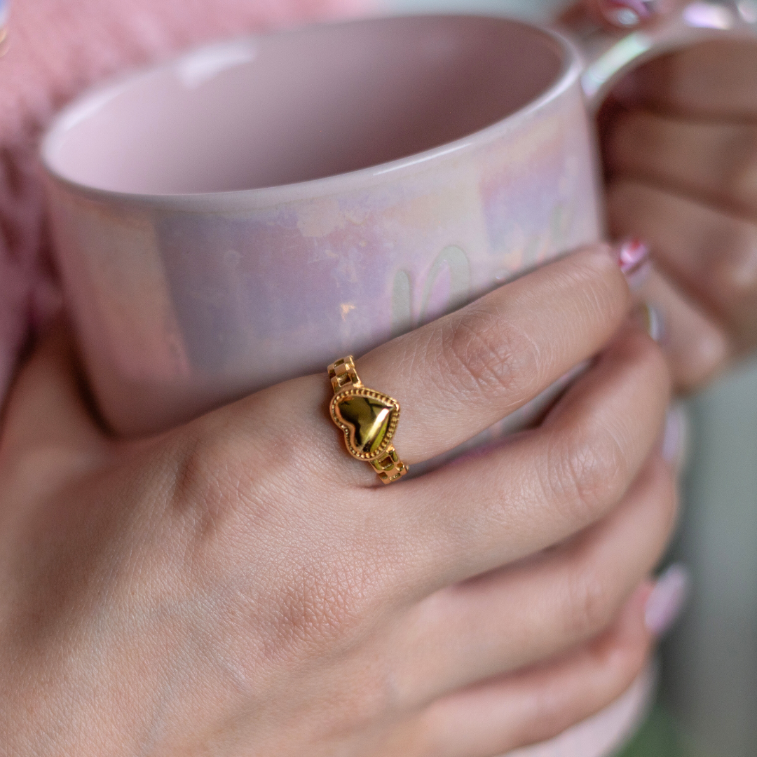 Me Elijo ⟡ Gold Tone Heart Ring