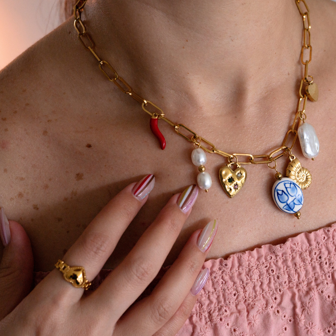 Me Elijo ⟡ Gold Tone Heart Ring